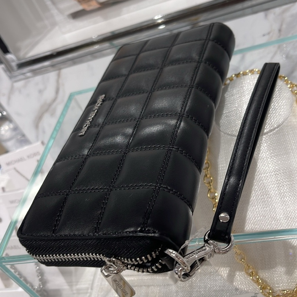 MICHAEL KORS Continental Wristlet Phone Case Wallet 
Black 
NWT - Picture 16 of 16
